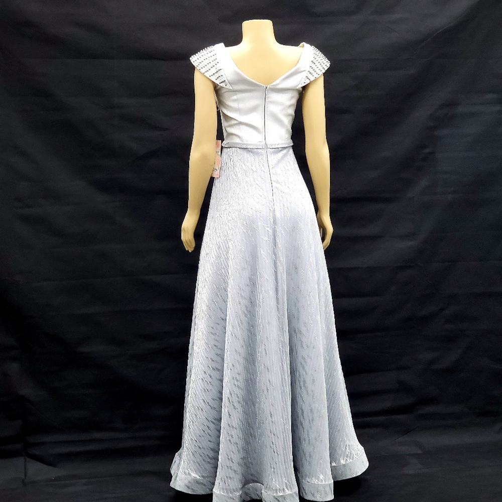 Evening  Gown - Picture 2 of 4